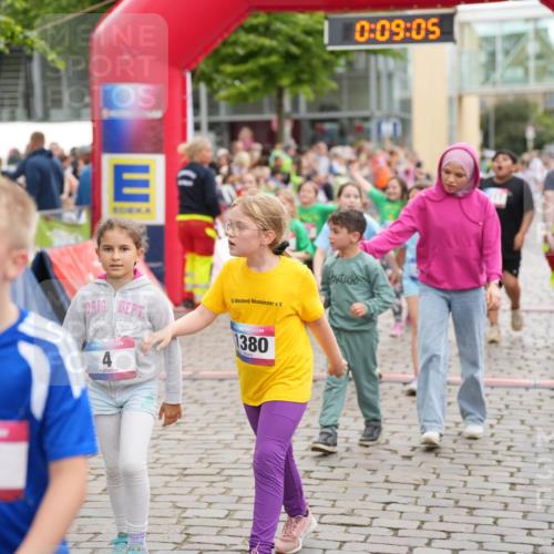 12.06.2026 - Holstenköstenlauf LAZAROV Photography http://msf.ph/oto/9742385 12.06.2026 16:24:03 Laufen 611, 4, 1380, 0, 09, 05, 460, 580, 675, 690, 692, 1109, 1117, 1191, 1331, 1467 meine-sportfotos.de