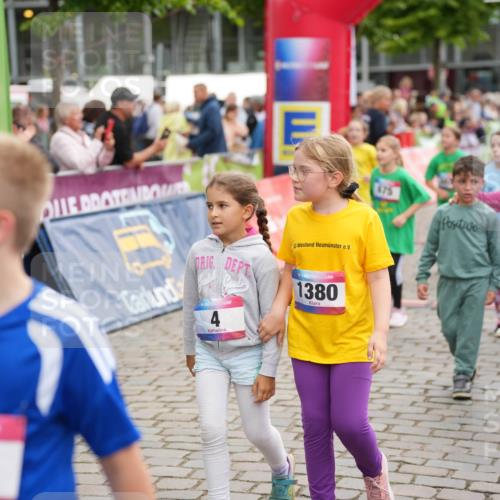 12.06.2026 - Holstenköstenlauf LAZAROV Photography http://msf.ph/oto/9742386 12.06.2026 16:24:03 Laufen 611, 4, 1380, 475, 460, 580, 675, 690, 692, 1109, 1117, 1191, 1331, 1467 meine-sportfotos.de