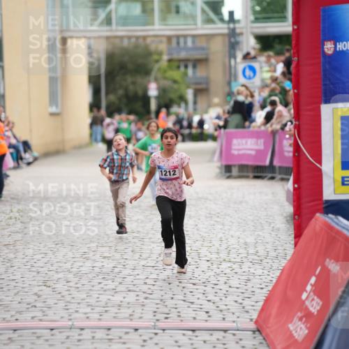 12.06.2026 - Holstenköstenlauf LAZAROV Photography http://msf.ph/oto/9742412 12.06.2026 16:24:29 Laufen 1212, 691, 1212 meine-sportfotos.de