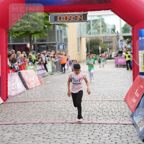 12.06.2026 - Holstenköstenlauf LAZAROV Photography http://msf.ph/oto/9742417 12.06.2026 16:24:32 Laufen 10, 09, 34, 1212, 691, 1212 meine-sportfotos.de
