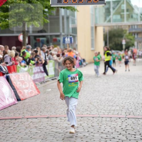 12.06.2026 - Holstenköstenlauf LAZAROV Photography http://msf.ph/oto/9742423 12.06.2026 16:24:36 Laufen 691, 691 meine-sportfotos.de