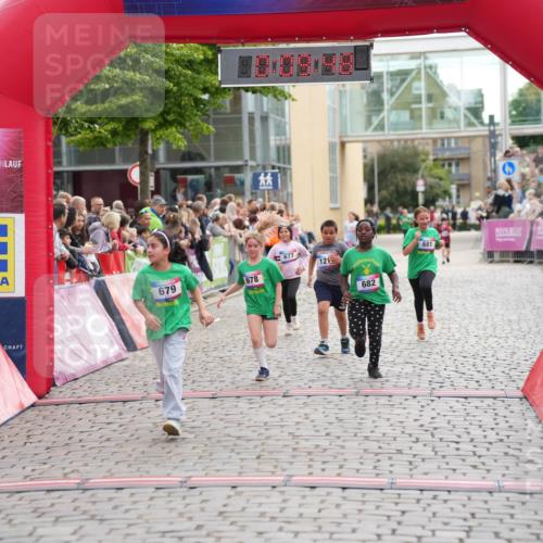 12.06.2026 - Holstenköstenlauf LAZAROV Photography http://msf.ph/oto/9742430 12.06.2026 16:24:46 Laufen 677, 681, 12, 679, 678, 682, 677, 678, 679, 681, 682 meine-sportfotos.de