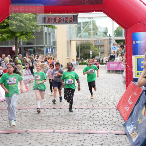 12.06.2026 - Holstenköstenlauf LAZAROV Photography http://msf.ph/oto/9742431 12.06.2026 16:24:47 Laufen 679, 681, 121, 678, 682, 677, 678, 679, 681, 682 meine-sportfotos.de