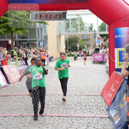 12.06.2026 - Holstenköstenlauf LAZAROV Photography http://msf.ph/oto/9742435 12.06.2026 16:24:48 Laufen 679, 682, 681, 677, 678, 679, 681, 682 meine-sportfotos.de