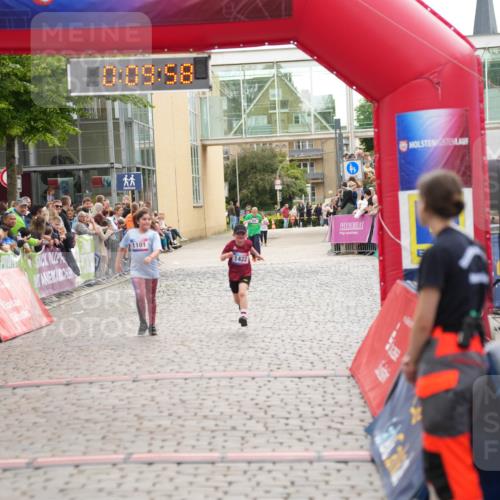 12.06.2026 - Holstenköstenlauf LAZAROV Photography http://msf.ph/oto/9742445 12.06.2026 16:24:56 Laufen 10, 09, 58, 1101, 1422, 1101, 1422 meine-sportfotos.de