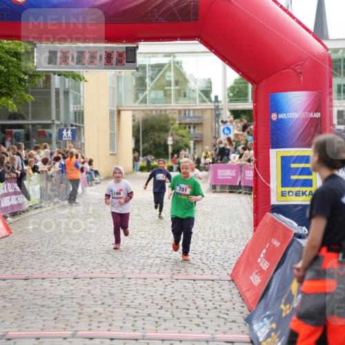 12.06.2026 - Holstenköstenlauf LAZAROV Photography http://msf.ph/oto/9742452 12.06.2026 16:25:07 Laufen 1196, 1116, 701, 701, 1116, 1196 meine-sportfotos.de