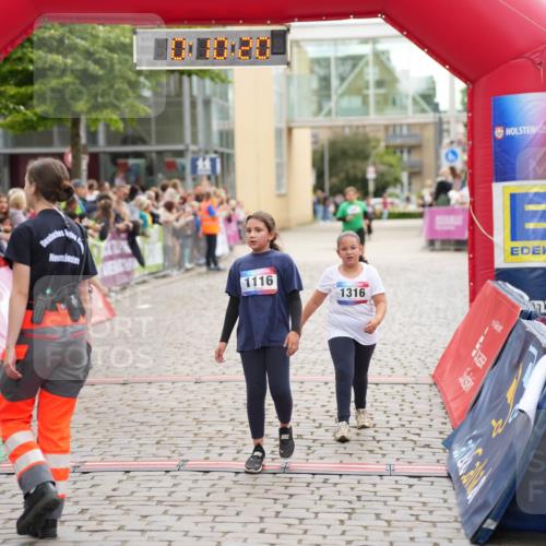 12.06.2026 - Holstenköstenlauf LAZAROV Photography http://msf.ph/oto/9742468 12.06.2026 16:25:17 Laufen 01, 15715, 1116, 1316, 699, 1116, 1316 meine-sportfotos.de