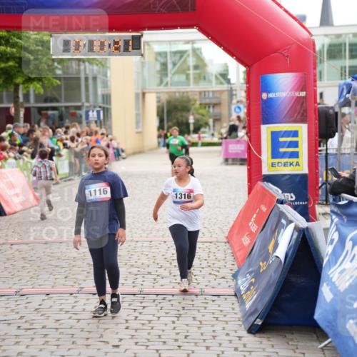 12.06.2026 - Holstenköstenlauf LAZAROV Photography http://msf.ph/oto/9742470 12.06.2026 16:25:18 Laufen 1116, 1316, 699, 1316 meine-sportfotos.de