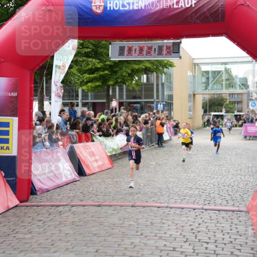 12.06.2026 - Holstenköstenlauf LAZAROV Photography http://msf.ph/oto/9742508 12.06.2026 16:35:14 Laufen 75, 497, 879, 1096, 1155 meine-sportfotos.de