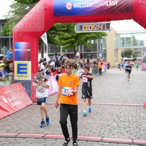 12.06.2026 - Holstenköstenlauf LAZAROV Photography http://msf.ph/oto/9742540 12.06.2026 16:35:43 Laufen 220, 37, 0, 05, 4, 875, 220, 374, 496, 502, 630, 646, 731, 875, 996, 998 meine-sportfotos.de