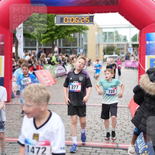 12.06.2026 - Holstenköstenlauf LAZAROV Photography http://msf.ph/oto/9742618 12.06.2026 16:36:27 Laufen 165, 10, 06, 25, 981, 277, 1472, 722, 223, 277, 639, 722, 724, 872, 881, 974, 980, 981, 1040, 1168, 1297, 1305, 1433 meine-sportfotos.de