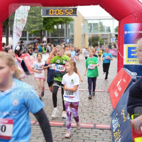 12.06.2026 - Holstenköstenlauf LAZAROV Photography http://msf.ph/oto/9742664 12.06.2026 16:36:55 Laufen 10, 06, 52, 411, 280, 1180, 121, 1431, 1280, 726, 75, 72, 96, 121, 174, 221, 255, 258, 276, 377, 499, 501, 504, 628, 726, 874, 1037, 1180, 1284, 1292, 1396 meine-sportfotos.de