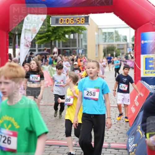 12.06.2026 - Holstenköstenlauf LAZAROV Photography http://msf.ph/oto/9742676 12.06.2026 16:37:00 Laufen 628, 726, 26, 10, 06, 58, 174, 255, 499, 258, 874, 0, 174, 255, 274, 276, 281, 377, 499, 501, 504, 882, 1037, 1038, 1284, 1292, 1295, 1396 meine-sportfotos.de