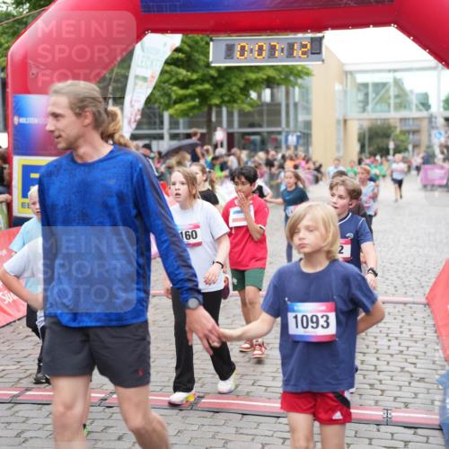 12.06.2026 - Holstenköstenlauf LAZAROV Photography http://msf.ph/oto/9742696 12.06.2026 16:37:15 Laufen 10, 07, 12, 160, 1093, 75, 90, 175, 176, 225, 624, 637, 727, 732, 1000, 1167, 1442 meine-sportfotos.de