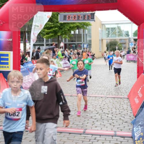 12.06.2026 - Holstenköstenlauf LAZAROV Photography http://msf.ph/oto/9742705 12.06.2026 16:37:19 Laufen 0, 082, 1000, 90, 225, 624, 637, 727, 732, 895, 1000, 1167 meine-sportfotos.de