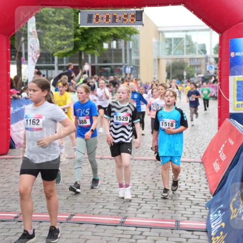12.06.2026 - Holstenköstenlauf LAZAROV Photography http://msf.ph/oto/9742764 12.06.2026 16:37:59 Laufen 113, 1529, 1162, 888, 1518, 49, 95, 122, 172, 249, 283, 489, 498, 503, 634, 713, 888, 1288, 1302, 1308, 1505, 1518, 1529, 1531, 1553 meine-sportfotos.de