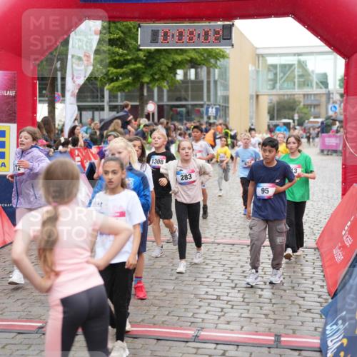 12.06.2026 - Holstenköstenlauf LAZAROV Photography http://msf.ph/oto/9742772 12.06.2026 16:38:04 Laufen 12, 1308, 283, 95, 13, 49, 95, 172, 249, 283, 489, 494, 503, 617, 634, 713, 1293, 1299, 1308, 1553 meine-sportfotos.de