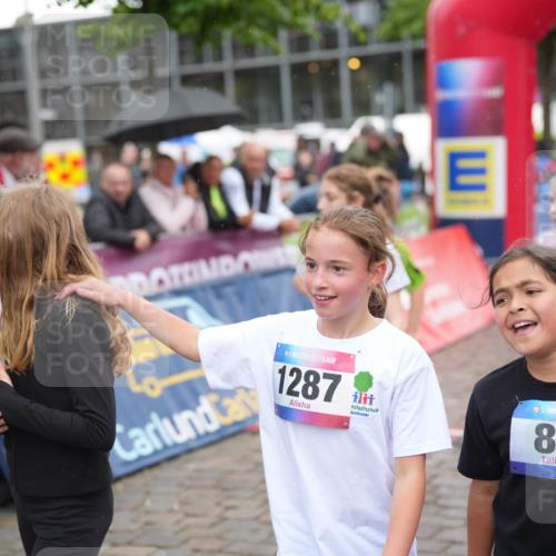12.06.2026 - Holstenköstenlauf LAZAROV Photography http://msf.ph/oto/9742825 12.06.2026 16:38:40 Laufen 1287, 36, 894, 626, 627, 709, 717, 1456, 1562 meine-sportfotos.de