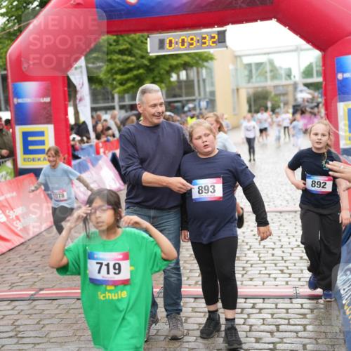12.06.2026 - Holstenköstenlauf LAZAROV Photography http://msf.ph/oto/9742900 12.06.2026 16:39:34 Laufen 10, 09, 32, 23, 1078, 893, 719, 892, 253, 278, 619, 892, 1078, 1095, 1286, 1306 meine-sportfotos.de