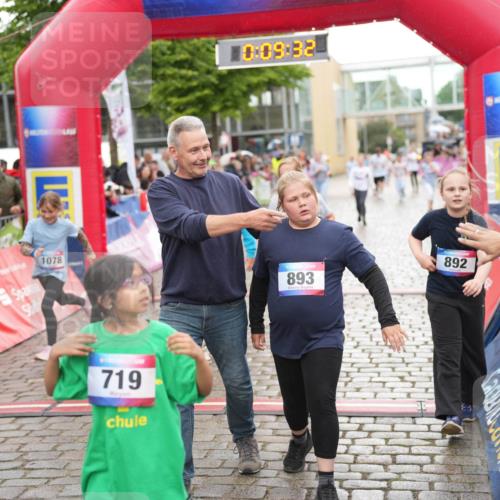 12.06.2026 - Holstenköstenlauf LAZAROV Photography http://msf.ph/oto/9742901 12.06.2026 16:39:34 Laufen 3, 1078, 719, 10, 09, 32, 893, 892, 253, 278, 619, 892, 1078, 1095, 1286, 1306 meine-sportfotos.de
