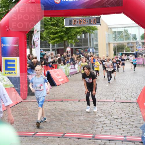 12.06.2026 - Holstenköstenlauf LAZAROV Photography http://msf.ph/oto/9743076 12.06.2026 16:51:09 Laufen 236, 112, 68, 227, 236, 246, 369, 512, 659, 759, 909, 1044, 1058, 1065, 1445 meine-sportfotos.de