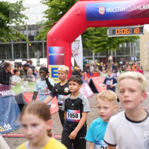 12.06.2026 - Holstenköstenlauf LAZAROV Photography http://msf.ph/oto/9743088 12.06.2026 16:51:17 Laufen 1065, 104, 1058, 20, 0, 06, 18, 227, 666, 909, 988, 1042, 1045, 1059, 1065, 1070, 1153, 1272, 1273, 1455 meine-sportfotos.de