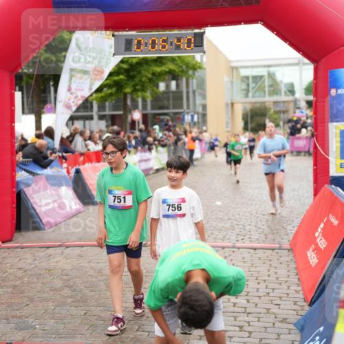 12.06.2026 - Holstenköstenlauf LAZAROV Photography http://msf.ph/oto/9743118 12.06.2026 16:51:39 Laufen 10, 08, 40, 751, 756, 43, 146, 243, 655, 742, 750, 751, 756, 917, 1041, 1269, 1277 meine-sportfotos.de