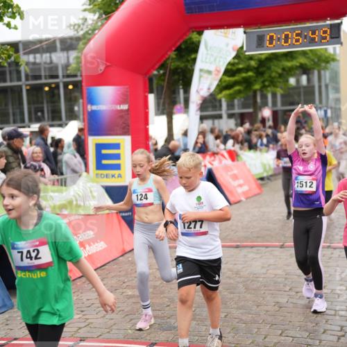 12.06.2026 - Holstenköstenlauf LAZAROV Photography http://msf.ph/oto/9743133 12.06.2026 16:51:48 Laufen 0, 06, 49, 69, 742, 124, 1277, 1512, 757, 917, 43, 118, 124, 521, 657, 743, 757, 917, 989, 1041, 1075, 1269, 1277, 1512 meine-sportfotos.de