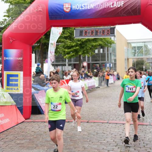 12.06.2026 - Holstenköstenlauf LAZAROV Photography http://msf.ph/oto/9743170 12.06.2026 16:52:07 Laufen 2, 741, 22, 22, 132, 233, 518, 650, 652, 741, 906, 983, 992, 1152 meine-sportfotos.de