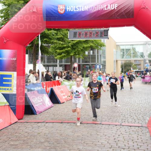 12.06.2026 - Holstenköstenlauf LAZAROV Photography http://msf.ph/oto/9743270 12.06.2026 16:53:20 Laufen 242, 918, 1154, 231, 242, 663, 918, 1154 meine-sportfotos.de