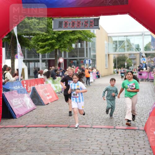 12.06.2026 - Holstenköstenlauf LAZAROV Photography http://msf.ph/oto/9743312 12.06.2026 16:53:51 Laufen 12, 984, 736, 736, 737, 984, 1397 meine-sportfotos.de