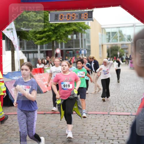 12.06.2026 - Holstenköstenlauf LAZAROV Photography http://msf.ph/oto/9743321 12.06.2026 16:54:17 Laufen 0, 09, 98, 744, 919, 1057, 660, 744, 919, 920, 986, 1057, 1278 meine-sportfotos.de