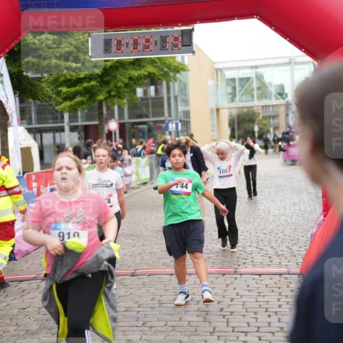 12.06.2026 - Holstenköstenlauf LAZAROV Photography http://msf.ph/oto/9743322 12.06.2026 16:54:17 Laufen 919, 1057, 744, 8, 6, 660, 744, 919, 920, 986, 1057, 1278 meine-sportfotos.de