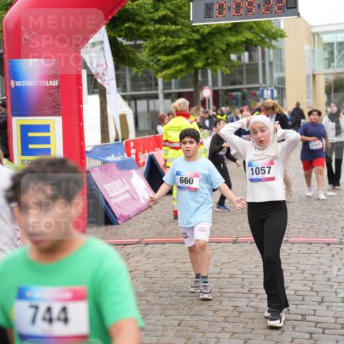 12.06.2026 - Holstenköstenlauf LAZAROV Photography http://msf.ph/oto/9743327 12.06.2026 16:54:21 Laufen 1278, 744, 660, 1057, 1051, 660, 986, 1051, 1057 meine-sportfotos.de