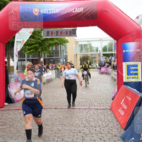 12.06.2026 - Holstenköstenlauf LAZAROV Photography http://msf.ph/oto/9743348 12.06.2026 16:54:59 Laufen 558, 1071, 60, 1060, 1060, 1071 meine-sportfotos.de