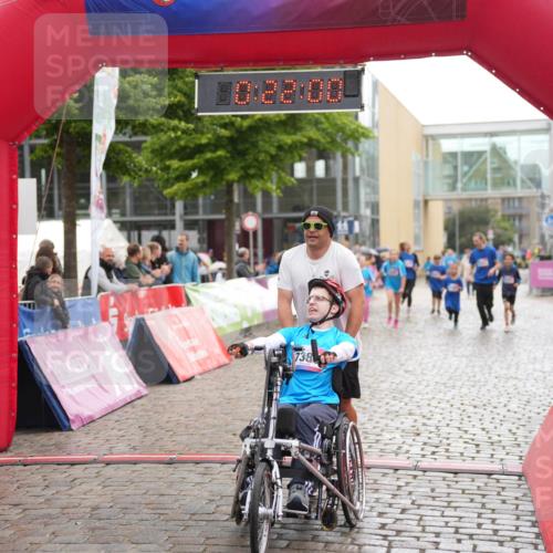12.06.2026 - Holstenköstenlauf LAZAROV Photography http://msf.ph/oto/9743442 12.06.2026 17:06:59 Laufen 10, 22, 00, 738 meine-sportfotos.de