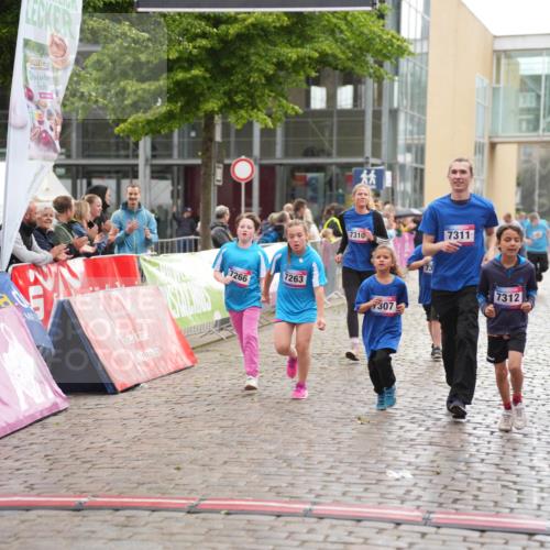 12.06.2026 - Holstenköstenlauf LAZAROV Photography http://msf.ph/oto/9743447 12.06.2026 17:07:03 Laufen 7266, 7310, 7263, 307, 73, 7311, 7312 meine-sportfotos.de