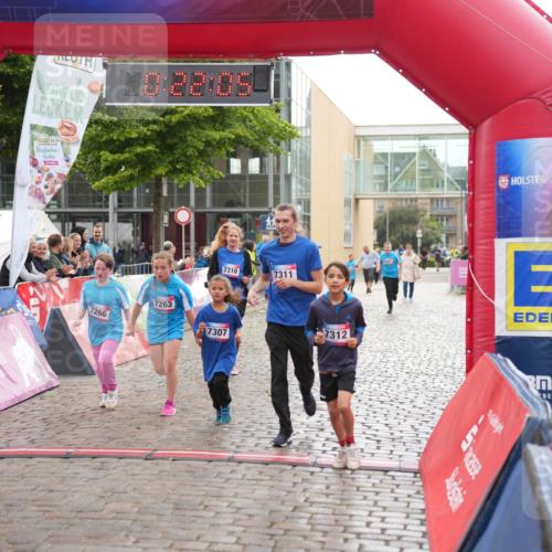12.06.2026 - Holstenköstenlauf LAZAROV Photography http://msf.ph/oto/9743449 12.06.2026 17:07:04 Laufen 7310, 7311, 7263, 7266, 7307, 7312 meine-sportfotos.de