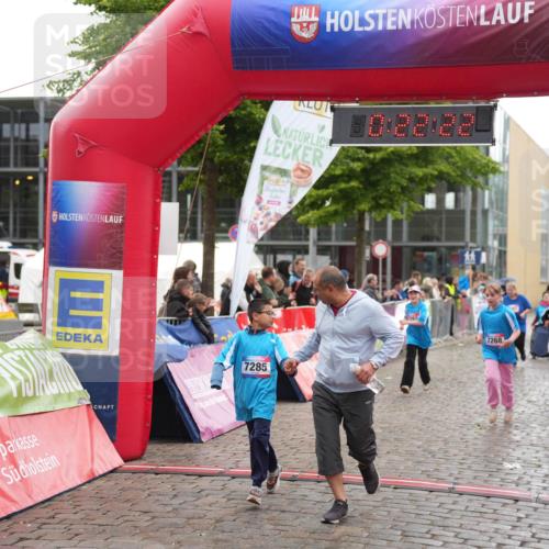 12.06.2026 - Holstenköstenlauf LAZAROV Photography http://msf.ph/oto/9743474 12.06.2026 17:07:20 Laufen 7285, 7268 meine-sportfotos.de