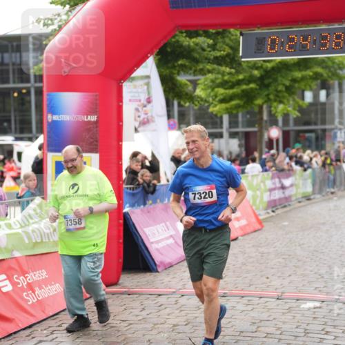 12.06.2026 - Holstenköstenlauf LAZAROV Photography http://msf.ph/oto/9743562 12.06.2026 17:09:37 Laufen 7358, 45, 7320, 10, 24, 38 meine-sportfotos.de