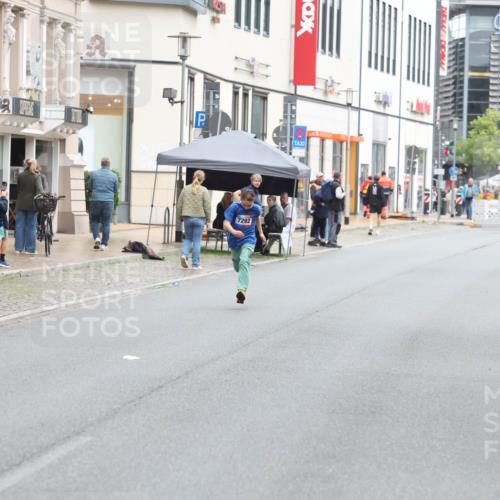 12.06.2026 - Holstenköstenlauf Andreas Tolksdorf http://msf.ph/oto/9743881 12.06.2026 17:06:16 Laufen 7292 meine-sportfotos.de