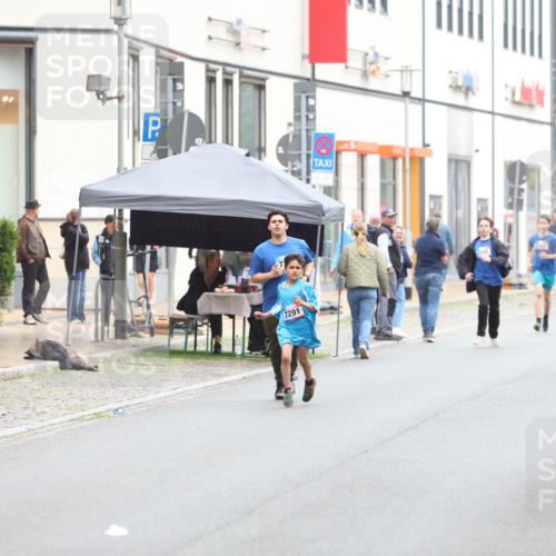 12.06.2026 - Holstenköstenlauf Andreas Tolksdorf http://msf.ph/oto/9743898 12.06.2026 17:06:52 Laufen 7291, 7295 meine-sportfotos.de