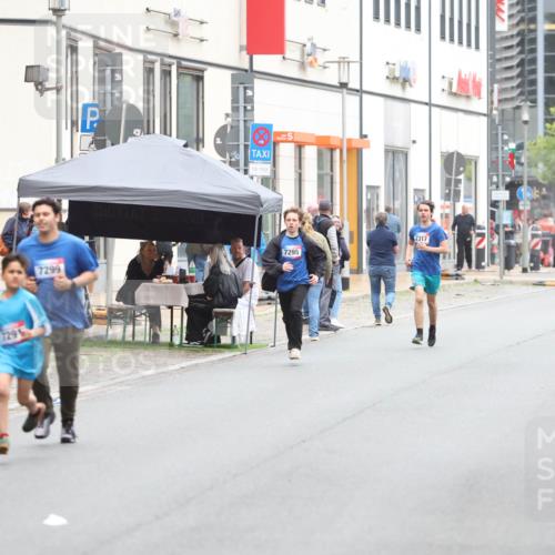 12.06.2026 - Holstenköstenlauf Andreas Tolksdorf http://msf.ph/oto/9743902 12.06.2026 17:06:55 Laufen 7299, 5, 200, 7295, 7317 meine-sportfotos.de