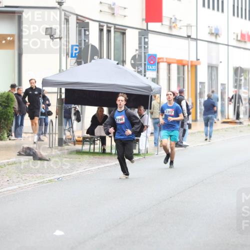 12.06.2026 - Holstenköstenlauf Andreas Tolksdorf http://msf.ph/oto/9743906 12.06.2026 17:06:58 Laufen 7299, 7295, 7317 meine-sportfotos.de