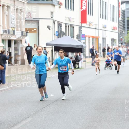 12.06.2026 - Holstenköstenlauf Andreas Tolksdorf http://msf.ph/oto/9743927 12.06.2026 17:07:26 Laufen 7385 meine-sportfotos.de