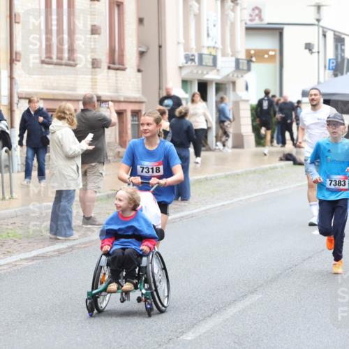 12.06.2026 - Holstenköstenlauf Andreas Tolksdorf http://msf.ph/oto/9743941 12.06.2026 17:07:36 Laufen 1949, 7318, 7381, 7383 meine-sportfotos.de