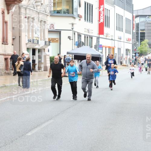 12.06.2026 - Holstenköstenlauf Andreas Tolksdorf http://msf.ph/oto/9743957 12.06.2026 17:07:49 Laufen 7316, 7288 meine-sportfotos.de