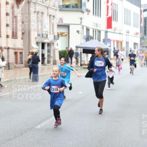 12.06.2026 - Holstenköstenlauf Andreas Tolksdorf http://msf.ph/oto/9743966 12.06.2026 17:07:56 Laufen 7315, 1279, 7298 meine-sportfotos.de
