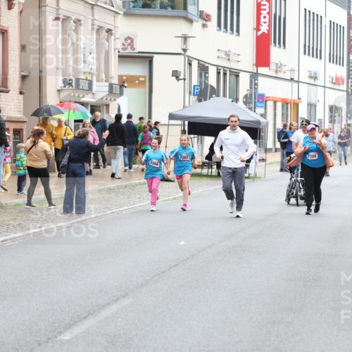 12.06.2026 - Holstenköstenlauf Andreas Tolksdorf http://msf.ph/oto/9743982 12.06.2026 17:08:20 Laufen 7266, 7263, 7389, 7311 meine-sportfotos.de