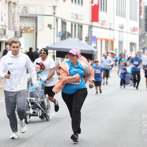 12.06.2026 - Holstenköstenlauf Andreas Tolksdorf http://msf.ph/oto/9743991 12.06.2026 17:08:26 Laufen  meine-sportfotos.de